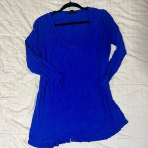 Women’s Stretchy Shirt - Size XL